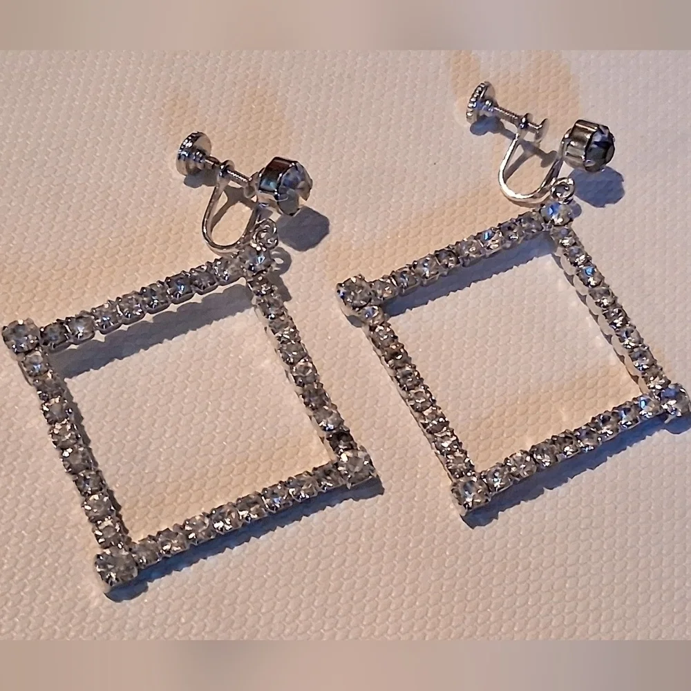 * Vintage Rhinestones Square Shaped Dangle Drop Screwback Earrings